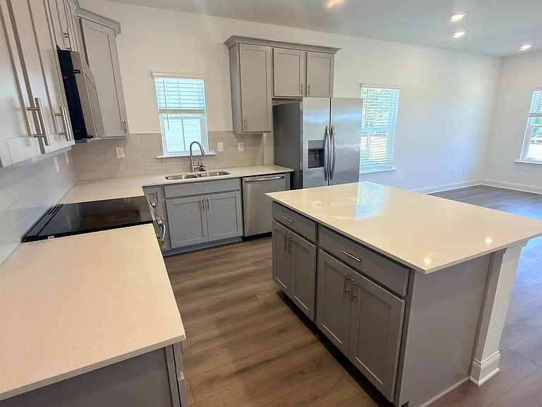 203 Ensemble Blvd — Photo 8