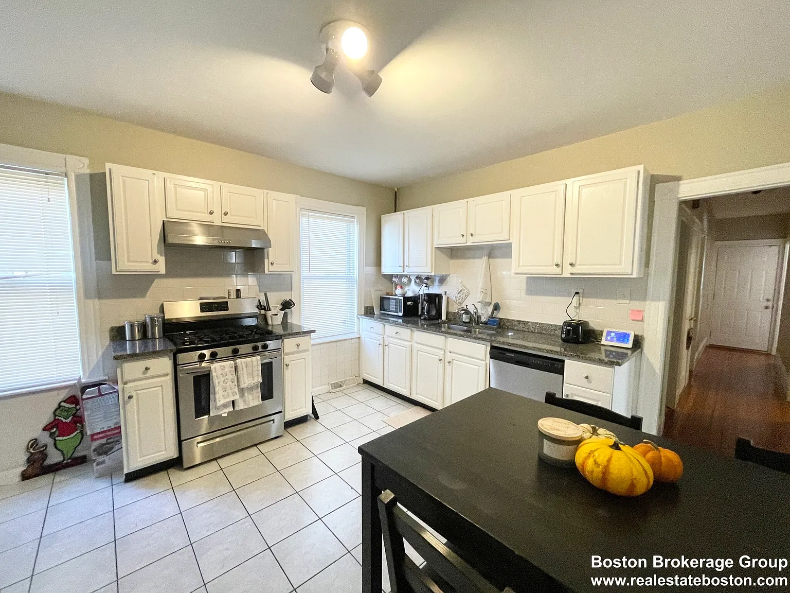 4 bed, 1.0 bath, $3,600 — Photo 1