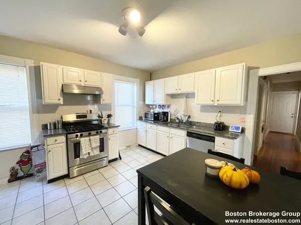 9 Taft St, Boston, MA