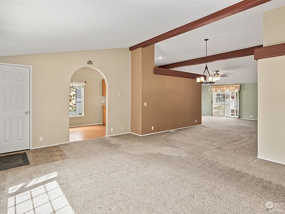 Entry area & sitting room>