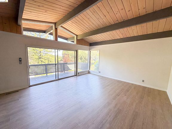 3rd image of 612 Tahos Rd
