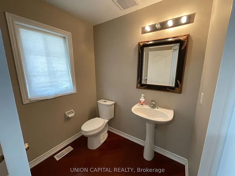 54 Kindy St — Photo 3