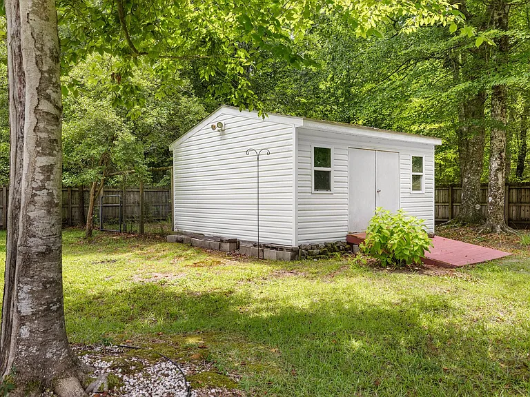 156 Old Beechtree Ln — Photo 46