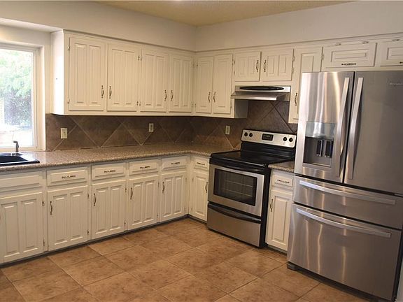 5th image of 2024 Grenoble Dr