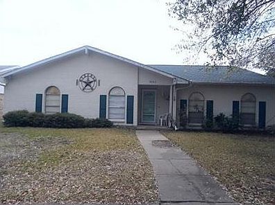 1st image of 4702 Sprucewood Ln