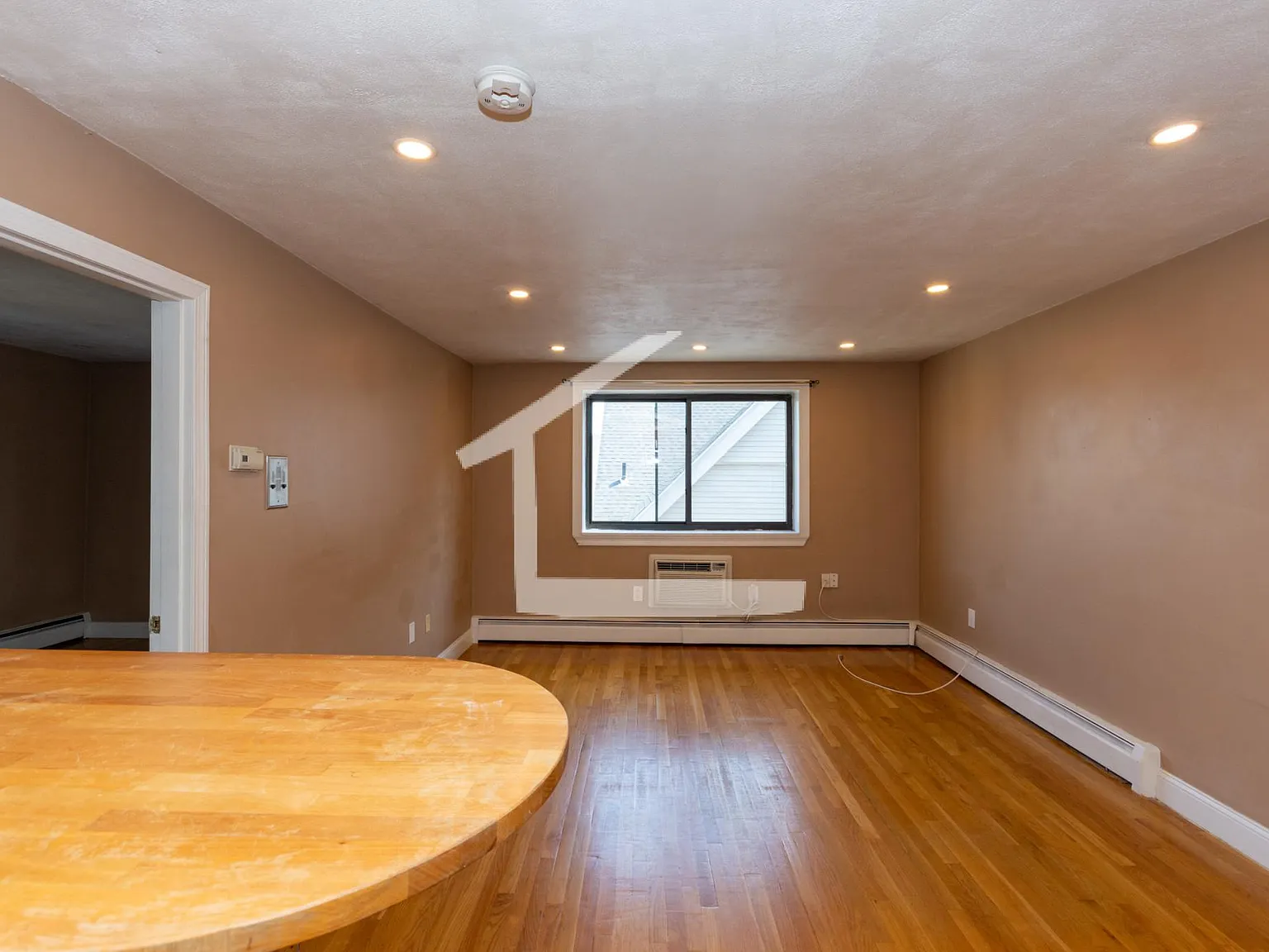 1 bed, 550 sqft, $2,500 — Photo 2