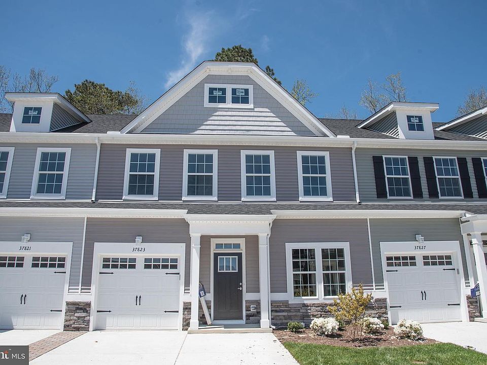 1st image of 37823 Green Leaf Ln #14