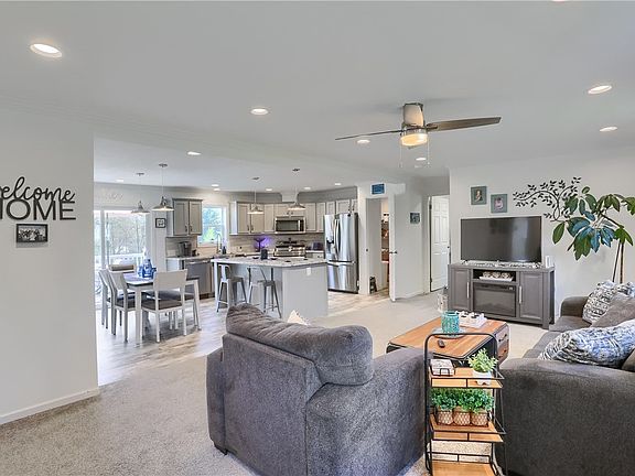 2nd image of 3724 Ellwood Rd