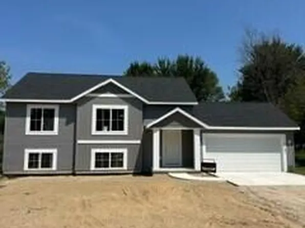 3181 10th St, Wayland, MI 49348