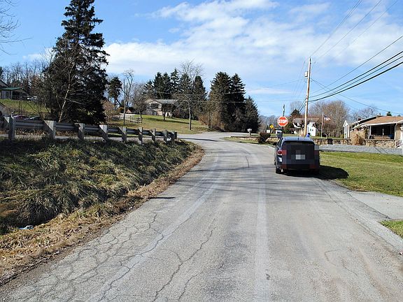 5th image of 107 Dom Leone St