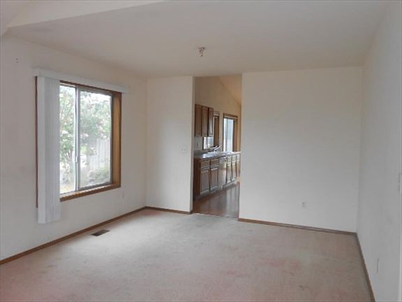 3rd image of 8010 89th Ave SW
