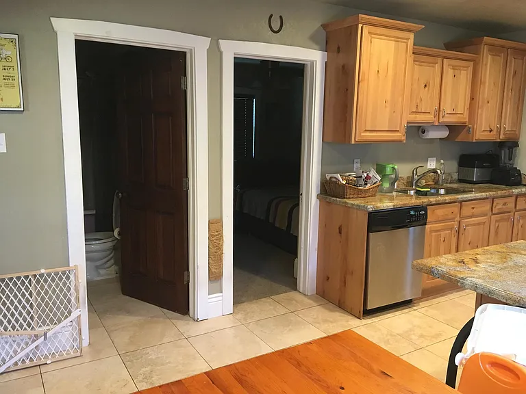 1382 S Green St — Photo 11
