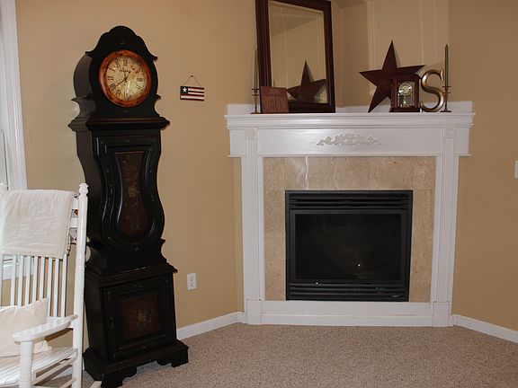 Gas fireplace