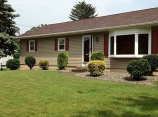 2 Continental Dr, New Windsor, NY 12553
