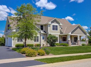 1750 Mineral Springs Blvd, Oconomowoc, WI 53066