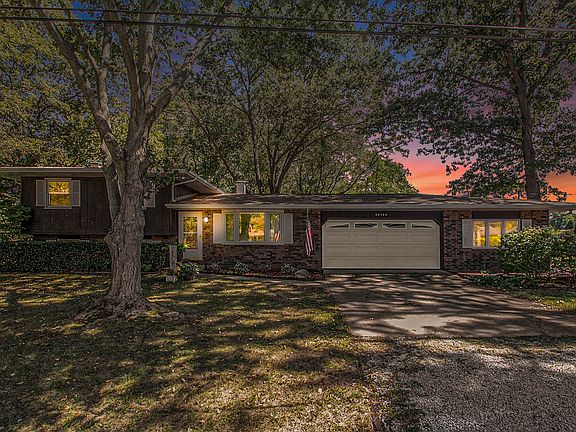 3rd image of 52120 Leland Ave