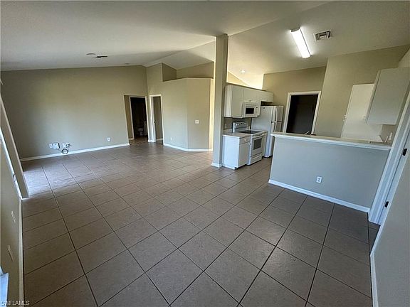 5th image of 813 SW 10th PL