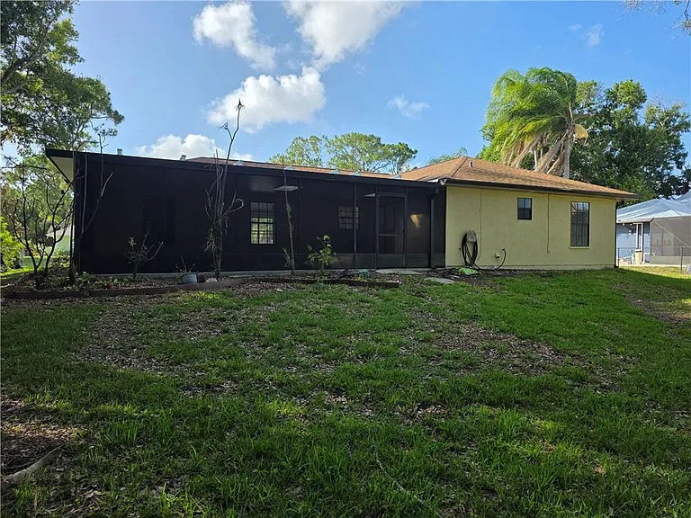 722 Carnival Ter — Photo 34