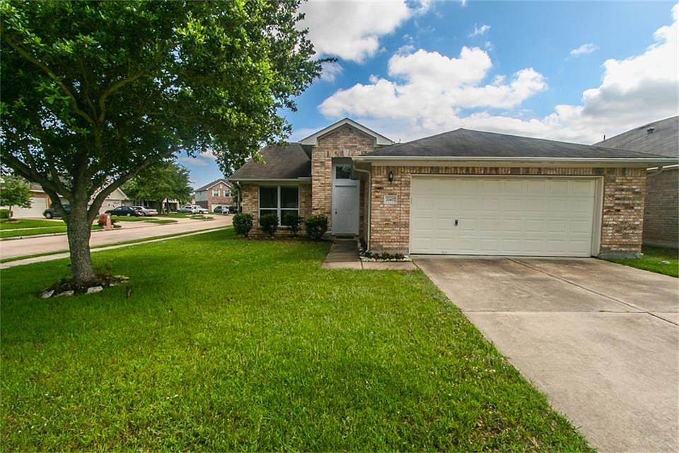 1st image of 20407 Pomegranate Ln