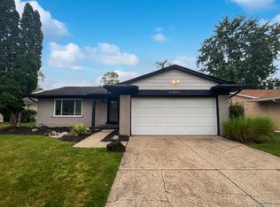 23840 Edinburgh St, Southfield, MI 48033
