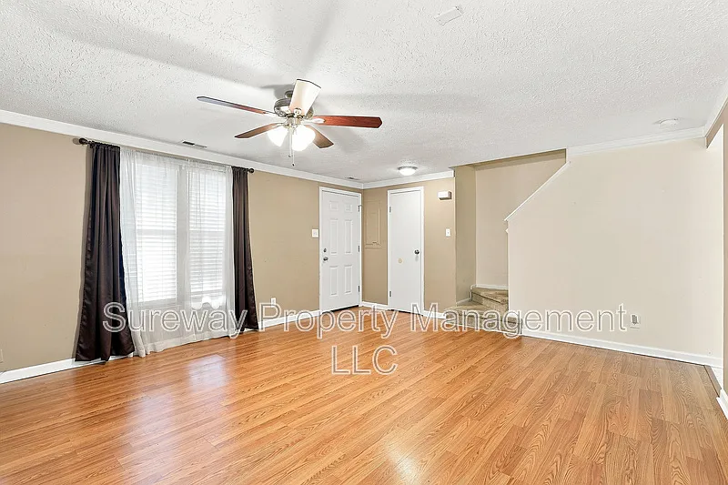 3 bed, 1.5 bath, 1120 sqft, $2,650 — Photo 3
