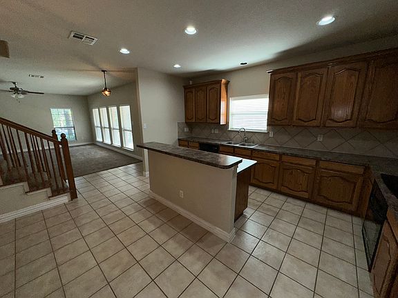 5th image of 1416 Snowberry Dr