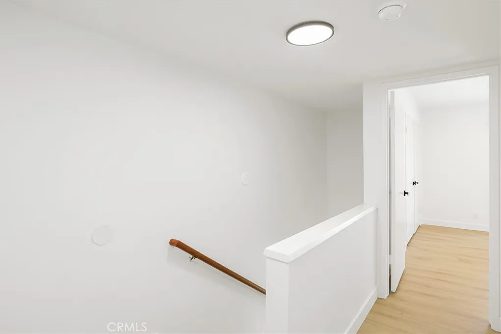 2 bed, 2.5 bath, 1200 sqft, $3,750 — Photo 3
