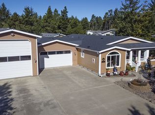 421 Sherwood Loop, Florence, OR 97439