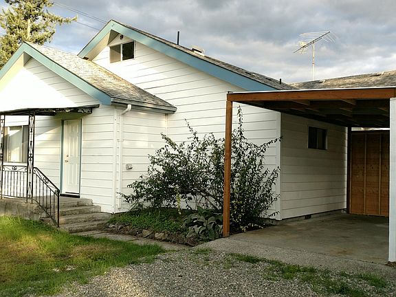 2nd image of 21516 Mountain Hwy E #B