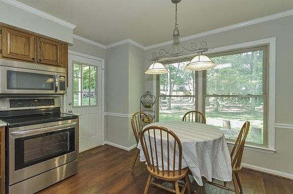 4th image of 409 Courtland Dr