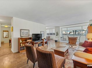 2150 Center Ave APT 3C, Fort Lee, NJ 07024