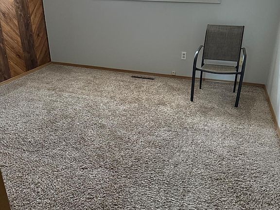 4th image of 4726 72nd St NE