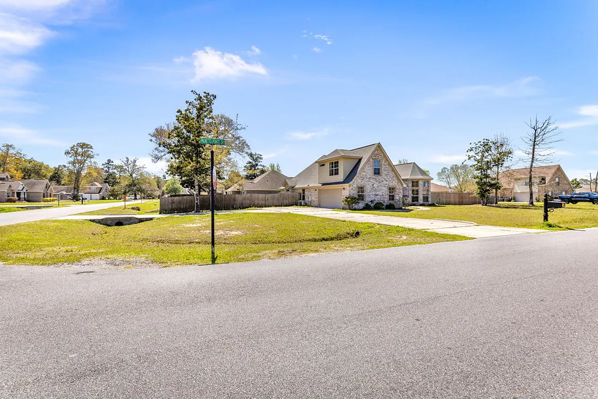 Building Photo - 6201 Palmetto Pointe Dr