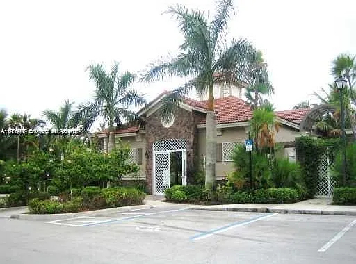 2756 SW 83rd Ave — Photo 7