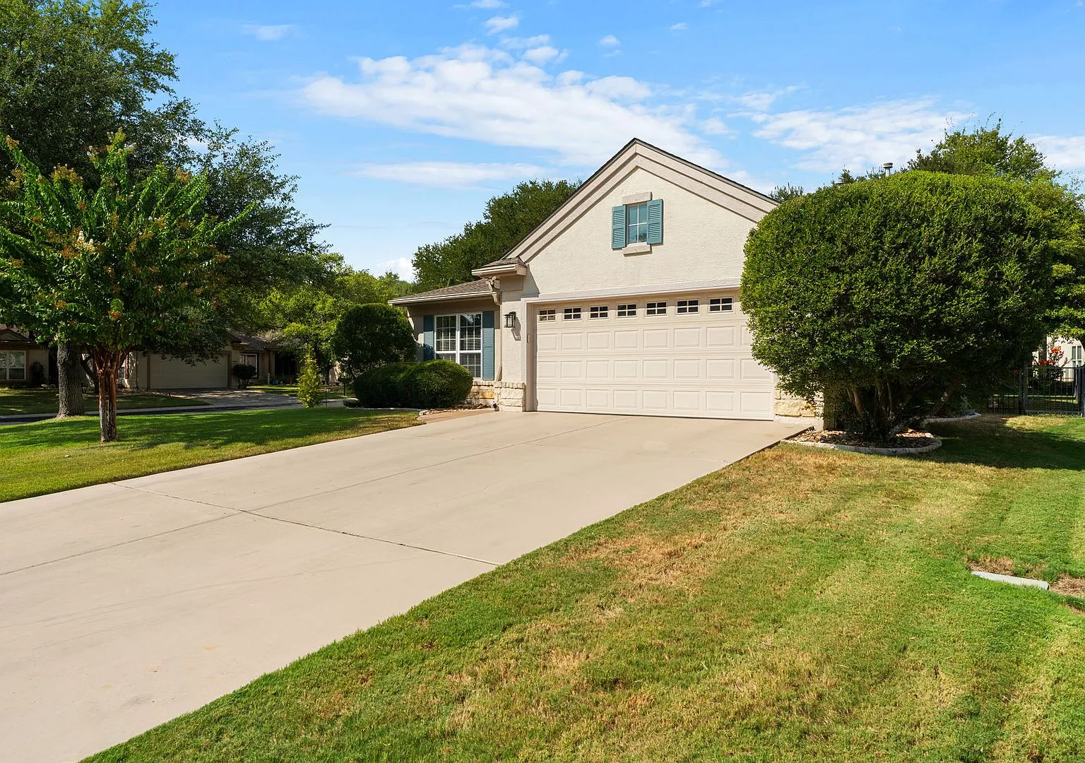 304 Klondike Dr - Unfurnished Sun City Rental Home Available Now! — Photo 3