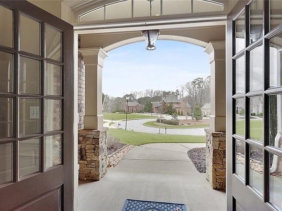 4th image of 150 Shoal Creek Dr