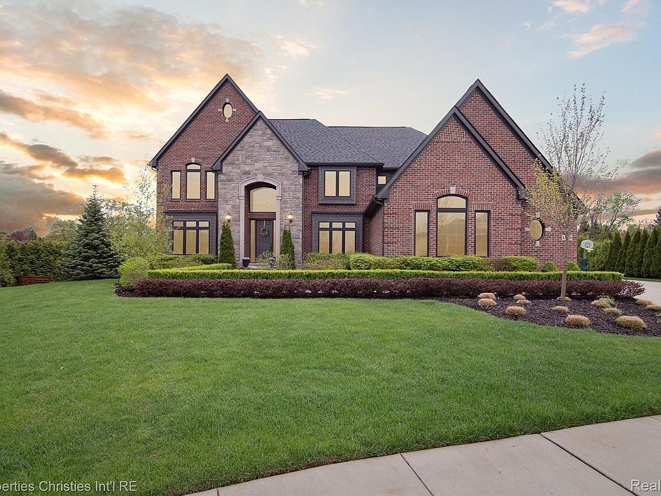 1st image of 47660 Wales Ct