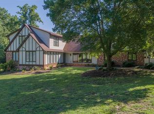 963 Hanging Rock Rd, Boiling Springs, SC 29316