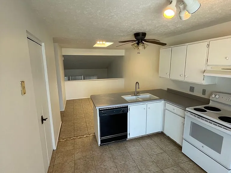 1893 E Jeremy Ct — Photo 19