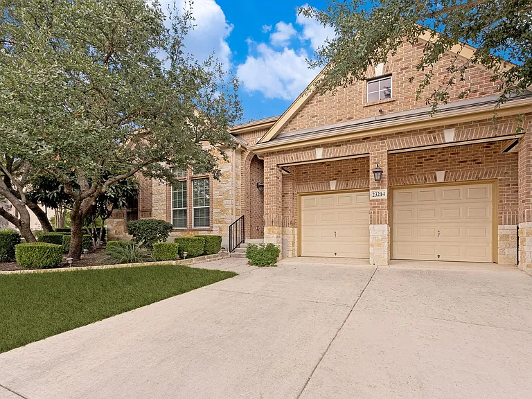23214 Crest View Way — Photo 1