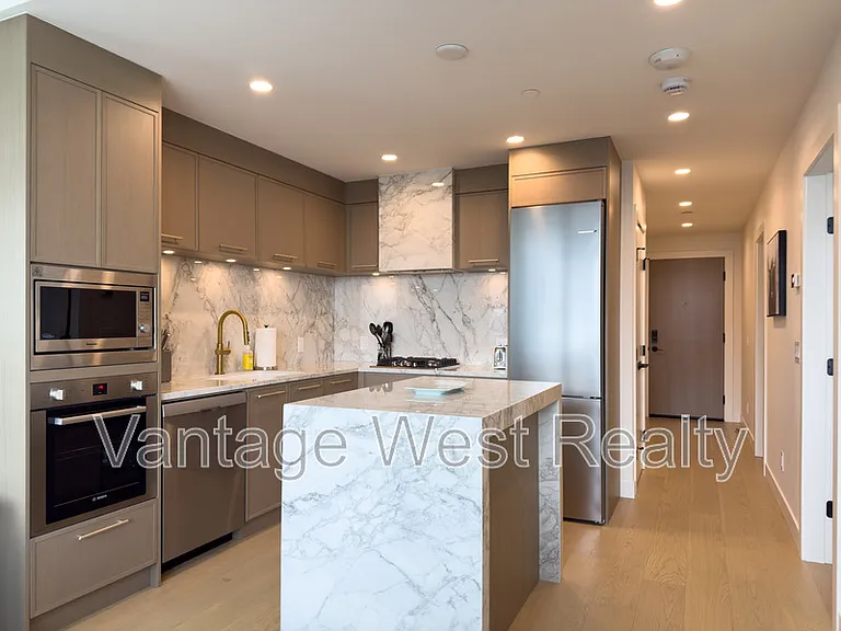 3800 Capozzi Rd #807 — Photo 26
