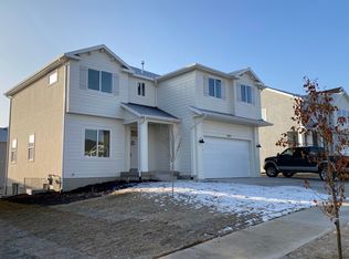 4572 E Fall Harvest Rd, Eagle Mountain, UT 84005