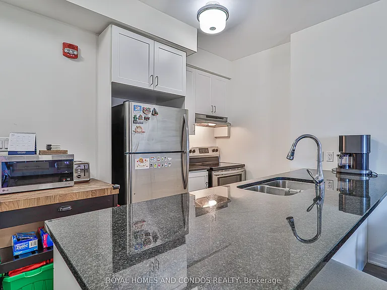 2 Adam Sellers St #601 — Photo 16
