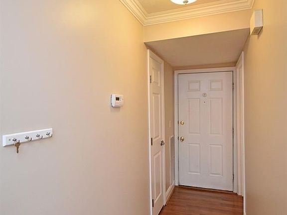 4th image of 9801 Regatta Dr #30106