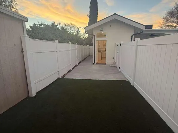 5910 Zelzah Ave, Encino, CA 91316