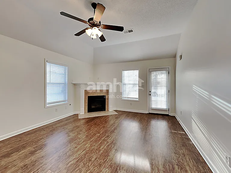 5939 Snowden Run — Photo 7