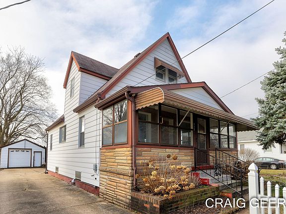 2nd image of 112 Wilbur St SE