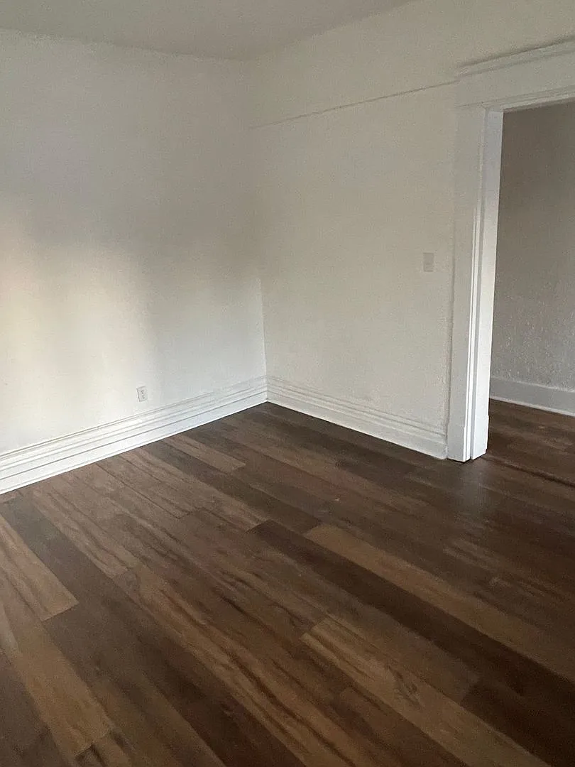 Building Photo - 820 7th Street