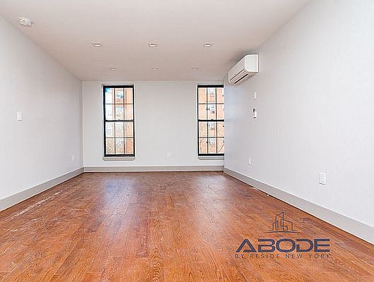 3rd image of 133 Menahan St #3B