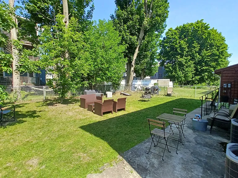 14 Beechcroft St #1 — Photo 16